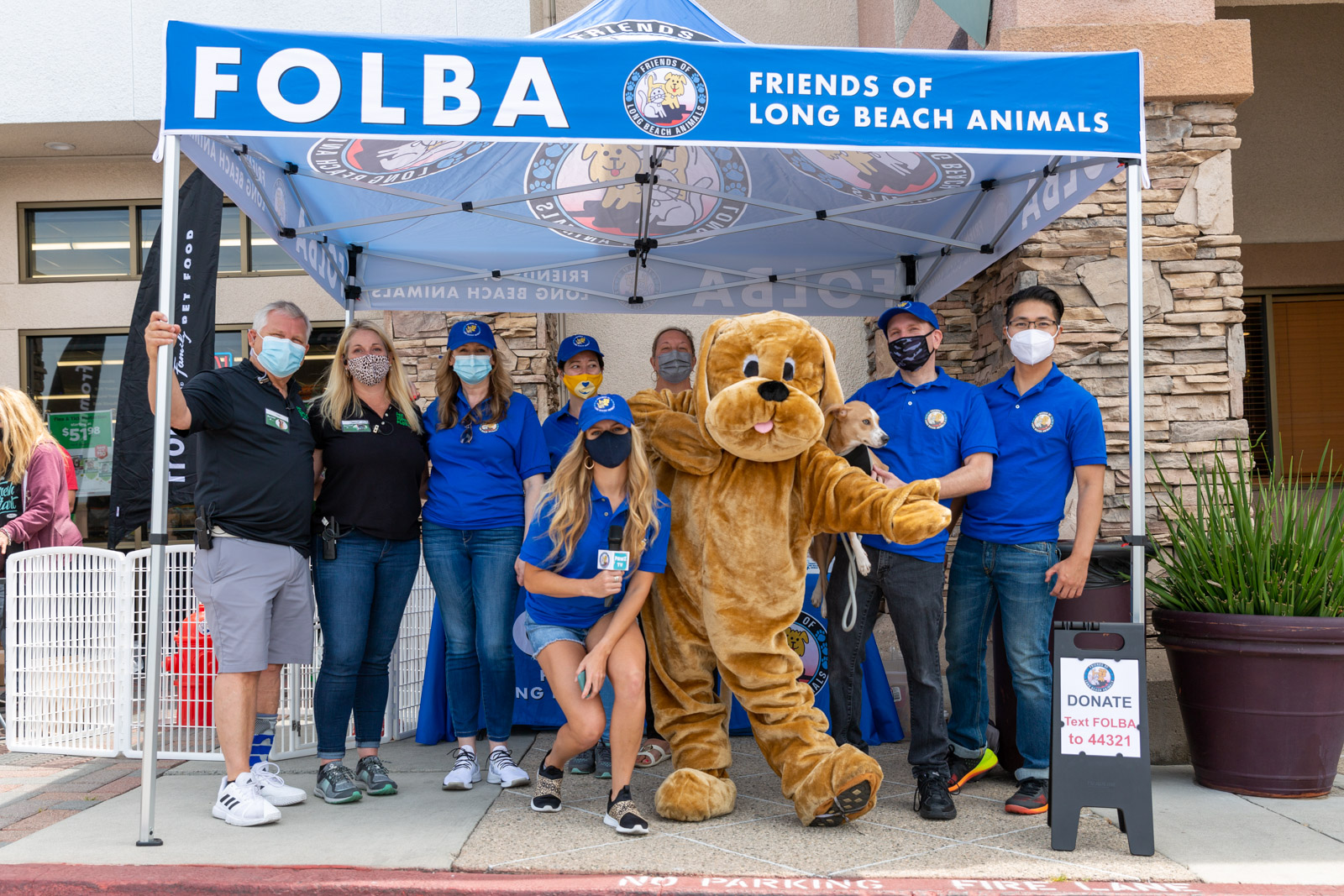 FOLBA out meeting the community at Pet Supplies Plus 1 Year Anniversary